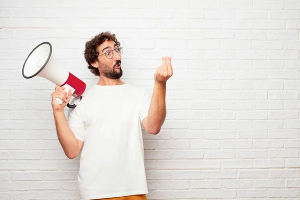 Unga Dumma Manen Söker Glad Stolt Och Nöjd Gestikulerande Kontanter — Stockfoto