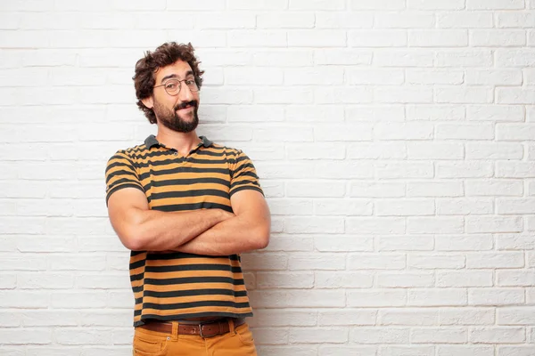 Jonge Domme Man Met Een Trots Tevreden Blij Blik Gezicht — Stockfoto