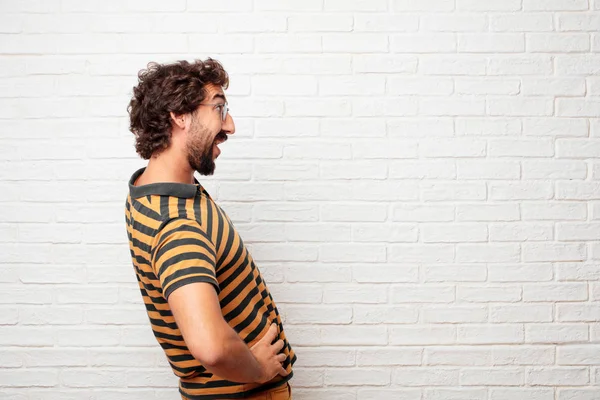 Jonge Domme Man Met Een Trots Tevreden Blij Look Met — Stockfoto