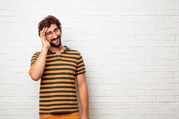 Jeune Homme Muet Réalisant Joyeusement Bonnes Surprenantes Nouvelles Ayant Une — Photo