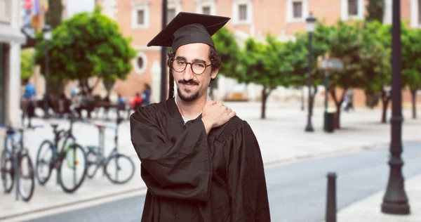 Postgraduální Vousatý Muž Hrdý Sebevědomá Šťastný Vzhled Usmíval Cítit Spokojeni — Stock fotografie