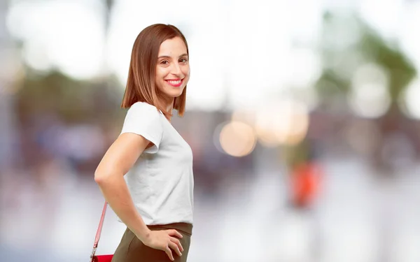 Jovem Mulher Bonita Com Olhar Orgulhoso Satisfeito Feliz Com Ambas — Fotografia de Stock