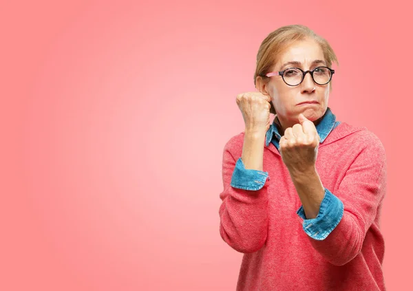 Beautiful Senior Woman Angry Aggressive Menacing Pose Ready Fight Showing — Stock Photo, Image