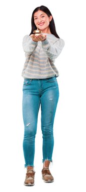 bir halka bell ile genç güzel kadın