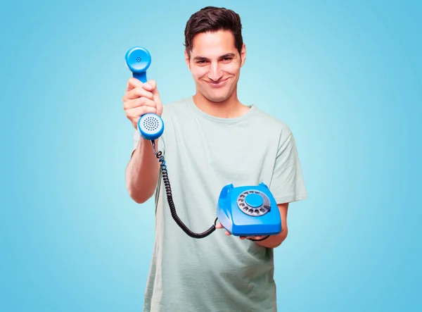 Jeune Homme Bronzé Beau Avec Téléphone Vintage — Photo