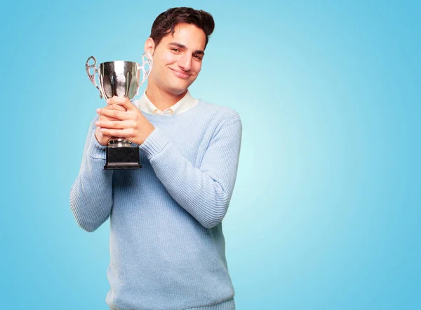 Jeune Homme Bronzé Beau Avec Trophée — Photo