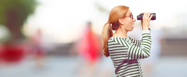 Senior Beautiful Woman Binoculars — Stock Photo, Image