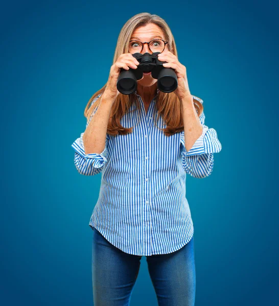 Senior Beautiful Woman Binoculars — Stock Photo, Image
