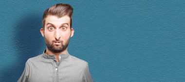 Komik karikatür deli ya da deli adam. İnsan anlamlı karikatür kavramı.