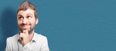 Komik karikatür deli ya da deli adam. İnsan anlamlı karikatür kavramı.