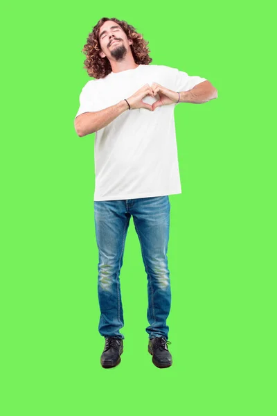Vollbärtiger Junger Mann Gestikuliert Vor Grünem Hintergrund Bereit Zum Rausschneiden — Stockfoto