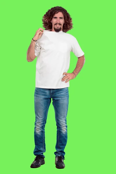 Молодой Бородатый Мужчина Тело Жестом Зеленом Фоне Хрома Ключ Риди — стоковое фото
