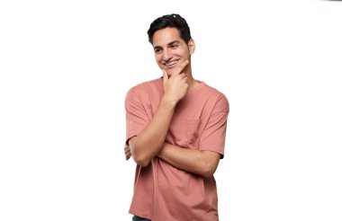 Genç yakışıklı latin erkek hayran ya da ifade şok