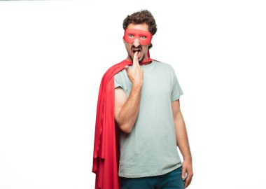 Genç deli süper kahraman adam intihar işareti ile