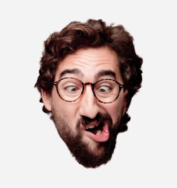 Genç deli adam kesme baş ifade izole sakallı. Hipster rol görünümü gözlüklü. Şaka kavram.