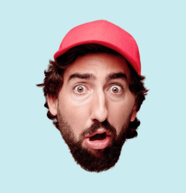 Genç deli adam kesme baş ifade izole sakallı. Teslimat kurye rolü. Korkmuş kavramı.