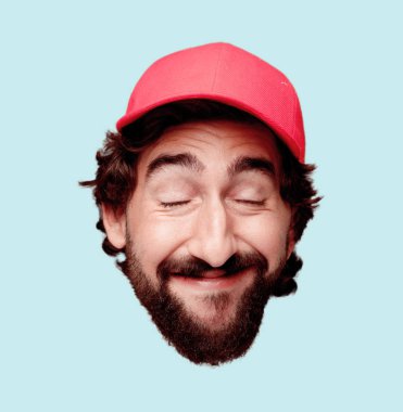 Genç deli adam kesme baş ifade izole sakallı. Teslimat kurye rolü. Mutlu poz. 