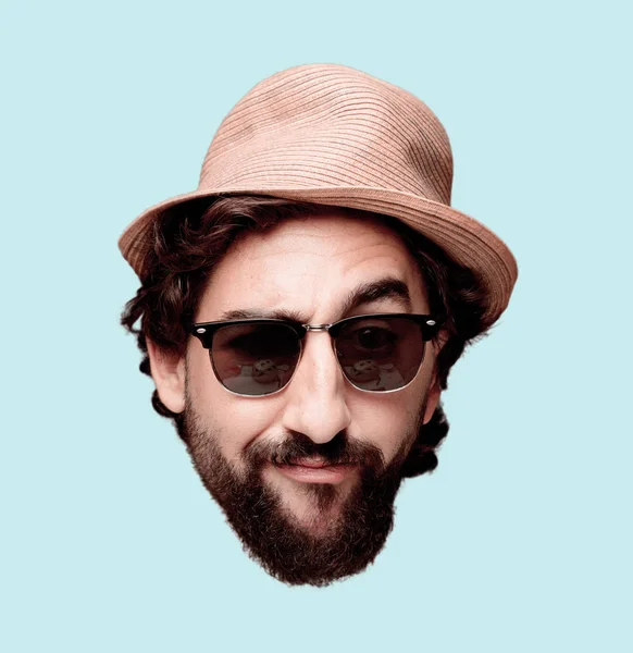 Genç deli adam kesme baş ifade izole sakallı. Turist rolü.