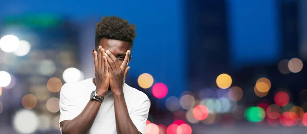 Joven Fresco Hombre Negro Signo Recortar Persona Contra Fondo Monocromo —  Fotos de Stock