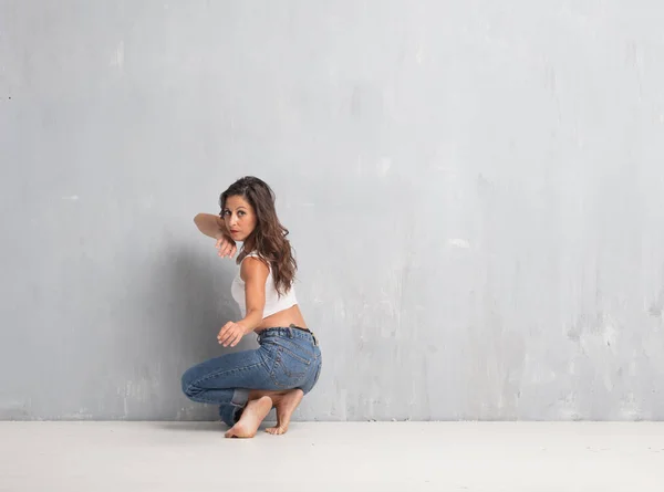 Jovem Mulher Bonita Corpo Inteiro Conceito Dança Rua — Fotografia de Stock