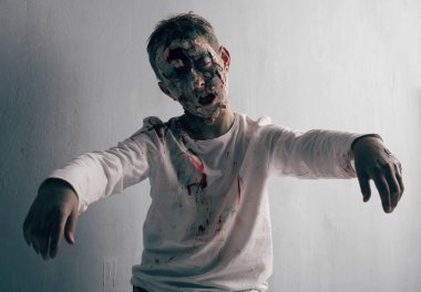 Ölü çocuk zombi. Korku Cadılar Bayramı kavramı.