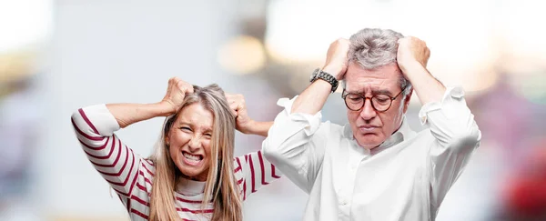 Senior Cool Marido Mulher Olhando Estressado Frustrado Expressando Desânimo Descrença — Fotografia de Stock