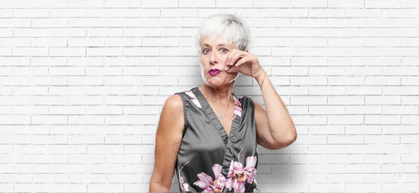 Senior Cool Woman Gesturing Zip Hand Demanding Silence Secrecy Serious — Stock Photo, Image