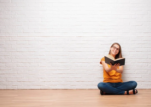 Young Pretty Woman Reading Book Sitting Wooden Floor Brick Wall — Stock Photo, Image