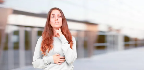 Ung Söt Tjej Hela Kroppen Med Orolig Stressad Och Nervös — Stockfoto