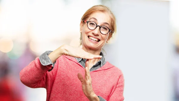 Senior Schöne Frau Auszeit Konzept — Stockfoto