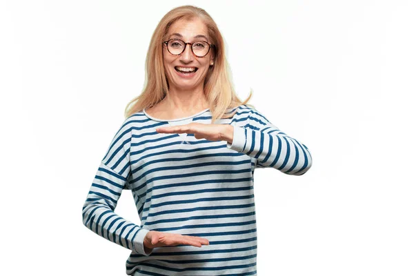 Senior Mooie Vrouw Wijzen Tonen Gebaar — Stockfoto