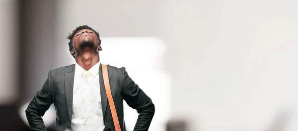 Young Black Businessman Smiling Looking Upwards Sky Spot Publicist May — Stock Photo, Image