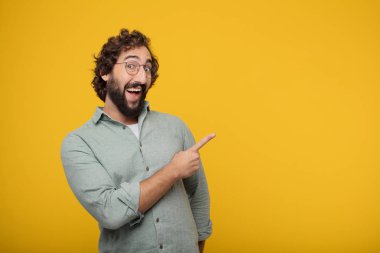 Genç sakallı işadamı bir kavramı ifade