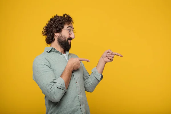 Jovem Empresário Barbudo Expressando Conceito — Fotografia de Stock