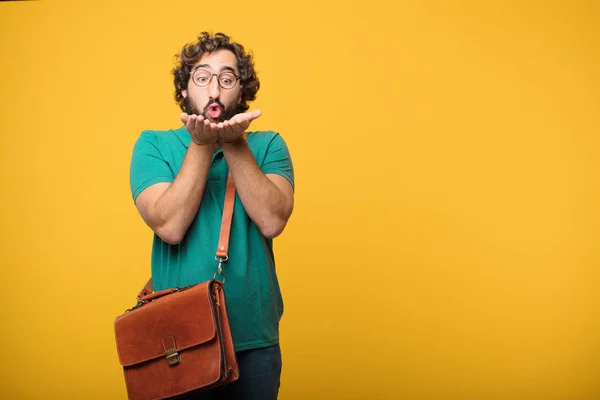 Jovem Freelancer Homem Expressando Conceito Contra Fundo Isolado Laranja — Fotografia de Stock