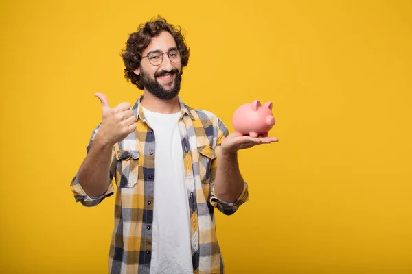 Jovem Louco Louco Pose Tolo Com Banco Porquinho Conceito Poupança — Fotografia de Stock