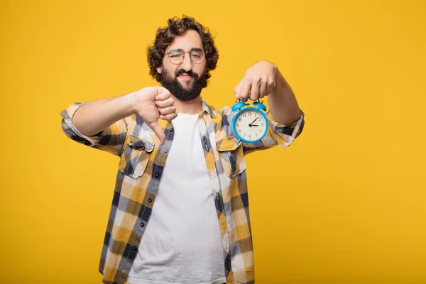 Jovem Louco Louco Homem Tolo Posar Com Temporizador Despertador — Fotografia de Stock