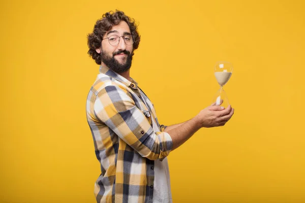 Jeune Fou Fou Fou Pose Avec Une Minuterie Réveil — Photo