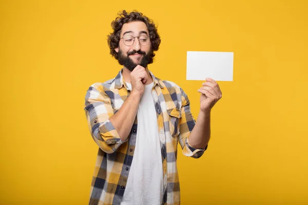 Joven Loco Loco Pose Tonta Sosteniendo Cartel — Foto de Stock