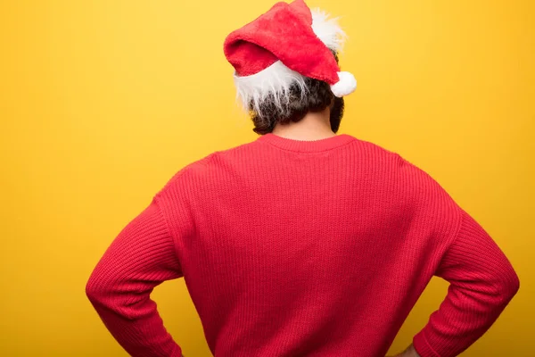 Jovem Louco Barbudo Homem Vestindo Óculos Vermelhos Chapéu Santa Claus — Fotografia de Stock