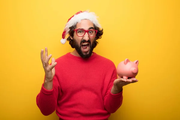 Joven Hombre Barbudo Loco Con Gafas Rojas Sombrero Santa Claus —  Fotos de Stock