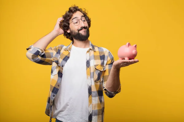 Jovem Louco Louco Pose Tolo Com Banco Porquinho Conceito Poupança — Fotografia de Stock