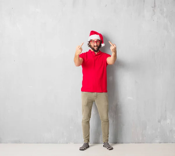 若い男が狂気フルボディ クリスマス コンセプト — ストック写真