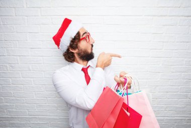 Genç adam el hareketi. Noel kavramı.