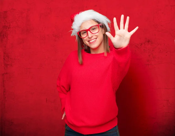 Noel Kavramı Ile Genç Güzel Kadın Düzenlenebilir Arka Plan — Stok fotoğraf