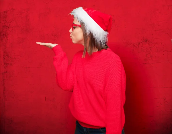 クリスマス コンセプトで若いきれいな女性 編集可能な背景 — ストック写真
