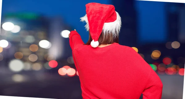 Junge Hübsche Frau Weihnachtskonzept Editierbarer Hintergrund — Stockfoto