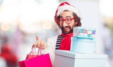 Noel Baba şapkası genç adam. Noel kavramı.