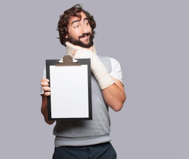 Genç adam kırık kemikler. Yaralanma ve kaza kavramı kurbanı.