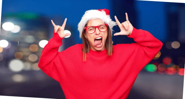 Junge Hübsche Frau Weihnachtskonzept Editierbarer Hintergrund — Stockfoto